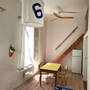 Studio mezzanine lumineux proche du vieux port